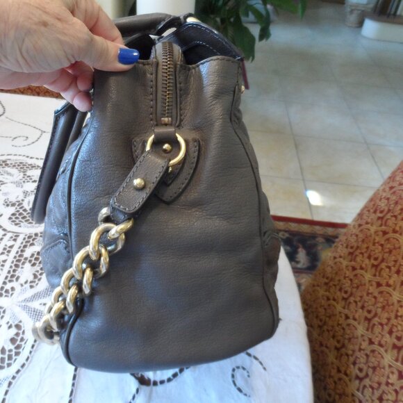 Marc Jacobs Brown Napa Leather Quilted Shoulder/Tote Bag w/ Gold Metal Chain - Picture 6 of 16